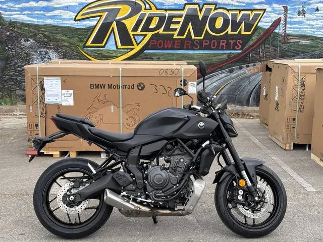 2026 Yamaha MT-07 — front three-quarter view