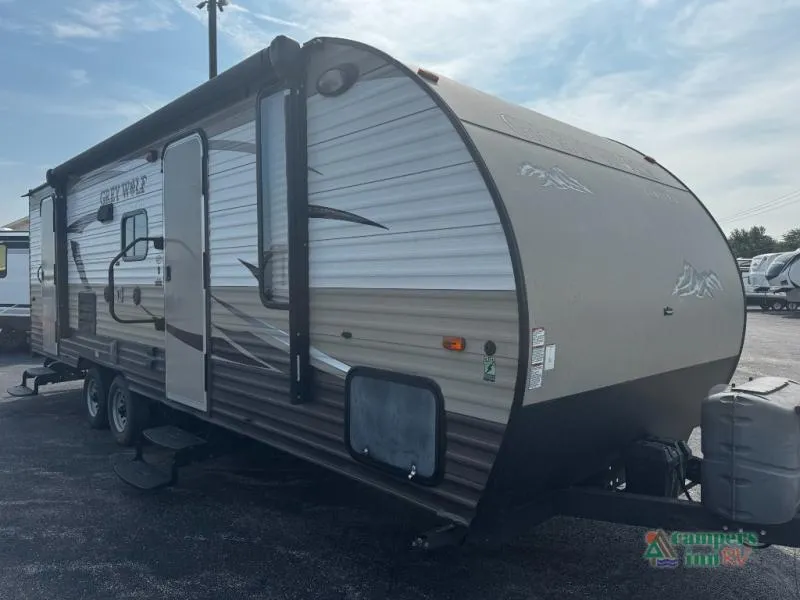 2016 Forest River RV Cherokee — front three-quarter view