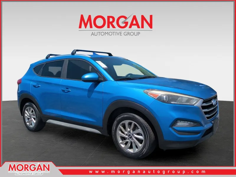 2017 Hyundai Tucson SE in Blue — front three-quarter view