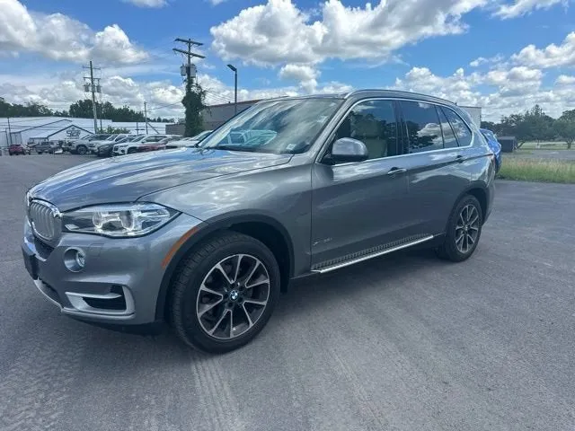 2017 BMW X5 xDrive35i in Gray — front three-quarter view