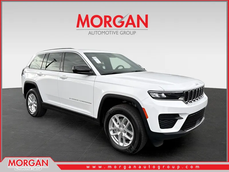 2026 Jeep Grand Cherokee Laredo in White/off-white — front three-quarter view