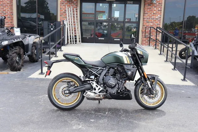 2026 Suzuki GSX-8TT — front three-quarter view