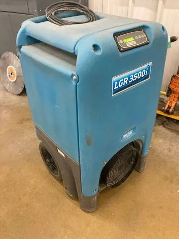 2016 Dri-Eaz LGR 3500i — front three-quarter view
