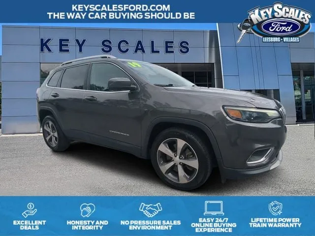 2019 Jeep Cherokee Limited in Crystal Metallic — front three-quarter view