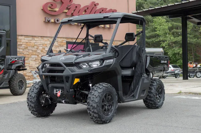 2025 Can-Am® Defender XT HD9 — front three-quarter view
