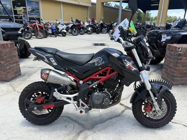 2018 Benelli TNT135 — front three-quarter view