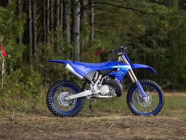 2027 Yamaha YZ250X — front three-quarter view