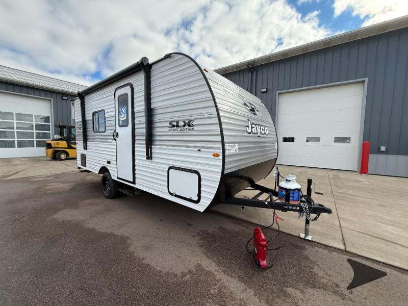 2026 Jayco Jay Flight SLX — front three-quarter view