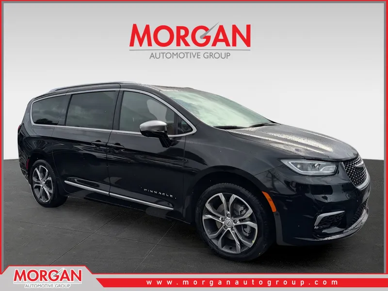 2026 Chrysler Pacifica Pinnacle in Black — front three-quarter view