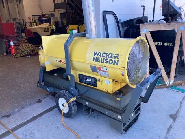 2014 Wacker Neuson HI300HDD — front three-quarter view