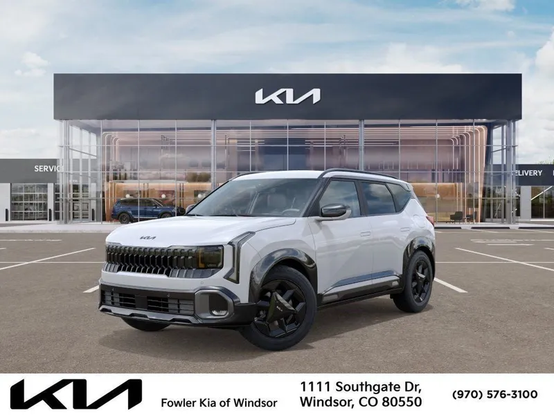 2027 Kia Seltos X-Line in Snow White Pearl — front three-quarter view