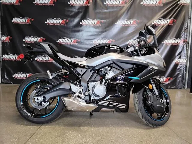 2026 CFMOTO 675SS — front three-quarter view