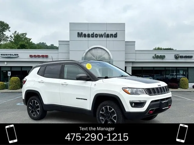 2019 Jeep Compass Trailhawk in White Clearcoat — front three-quarter view