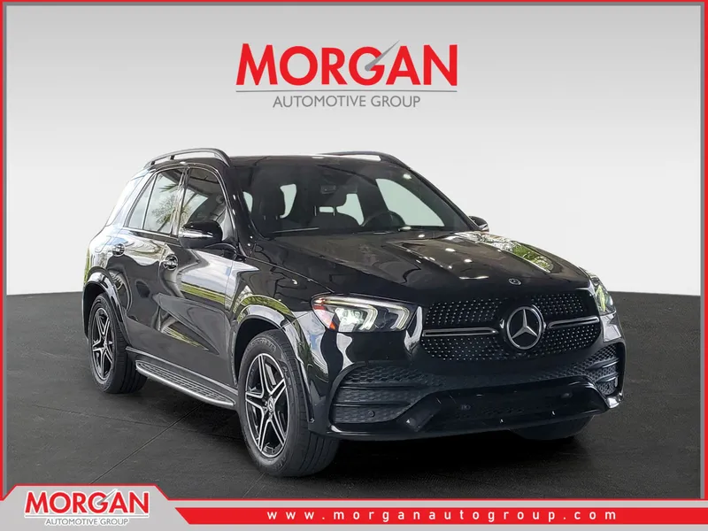2022 Mercedes-Benz GLE 450 in Black — front three-quarter view
