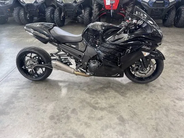 2012 Kawasaki ZX1400ECF — front three-quarter view