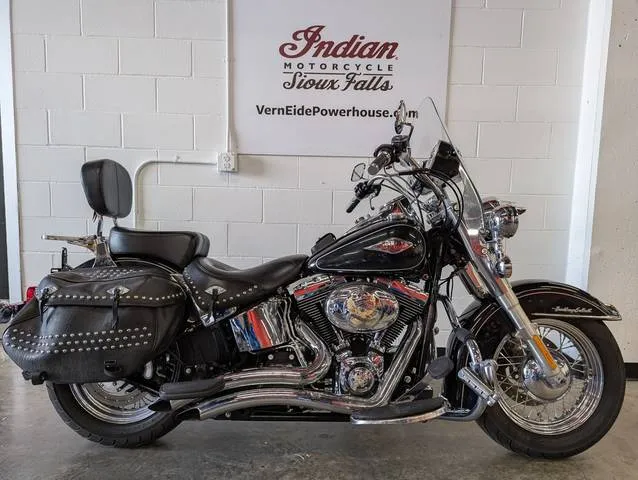 2014 Harley-Davidson® FLSTC - Heritage Softail® Classic — front three-quarter view