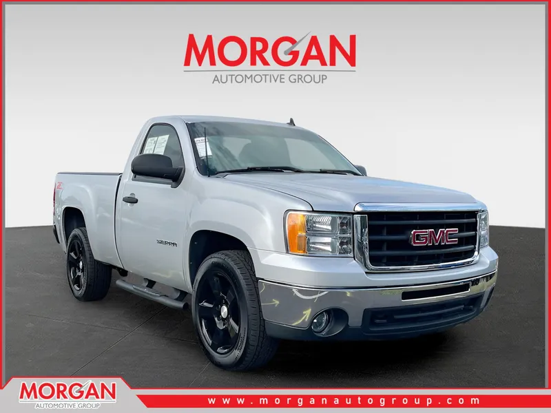 2011 GMC Sierra 1500 SLE in Silver — front three-quarter view