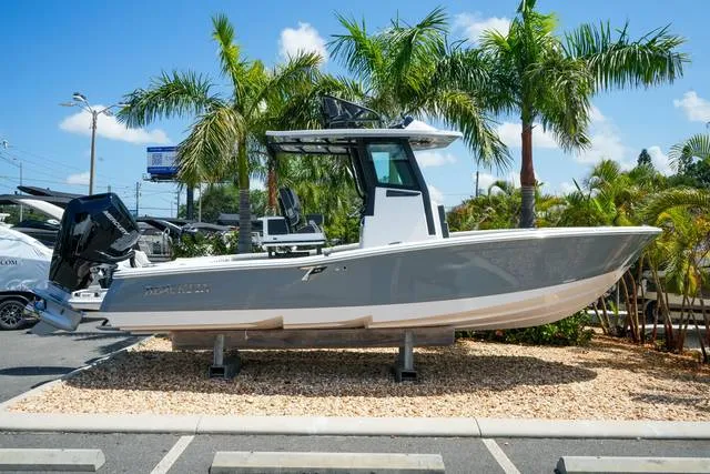 2027 Blackfin 262 HB — front three-quarter view