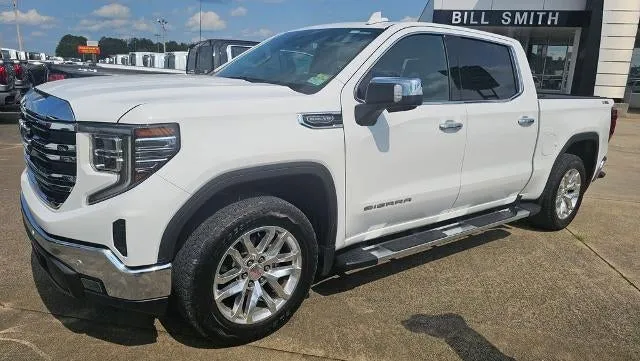 2024 GMC Sierra 1500 SLT in Summit White — front three-quarter view