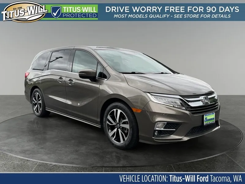 2018 Honda Odyssey Elite in Gray — front three-quarter view