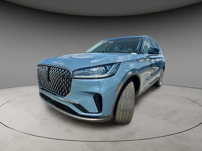 2025 Lincoln Aviator Premiere in Blue Metallic — front three-quarter view