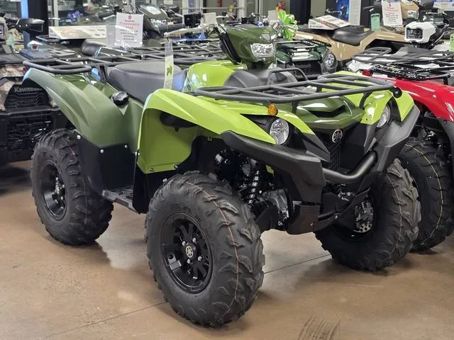 2026 Yamaha Grizzly EPS — front three-quarter view