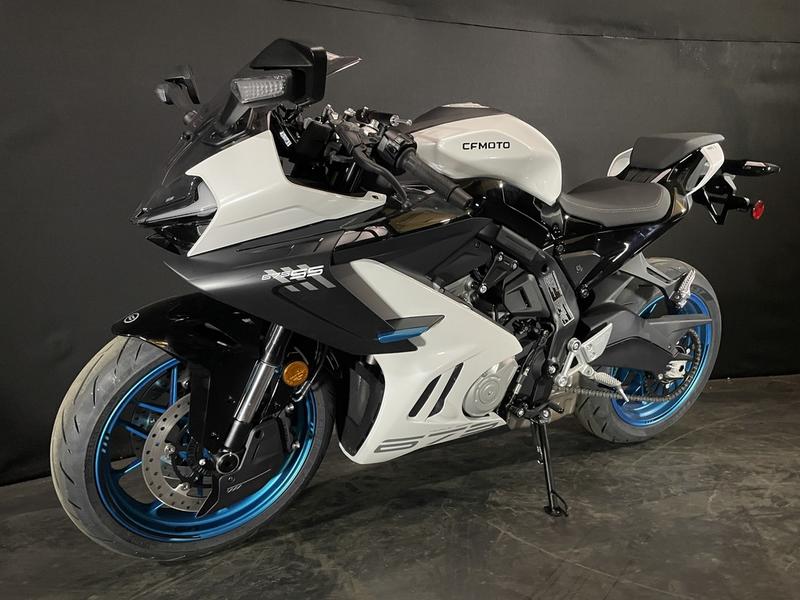 2026 CFMOTO 675SS