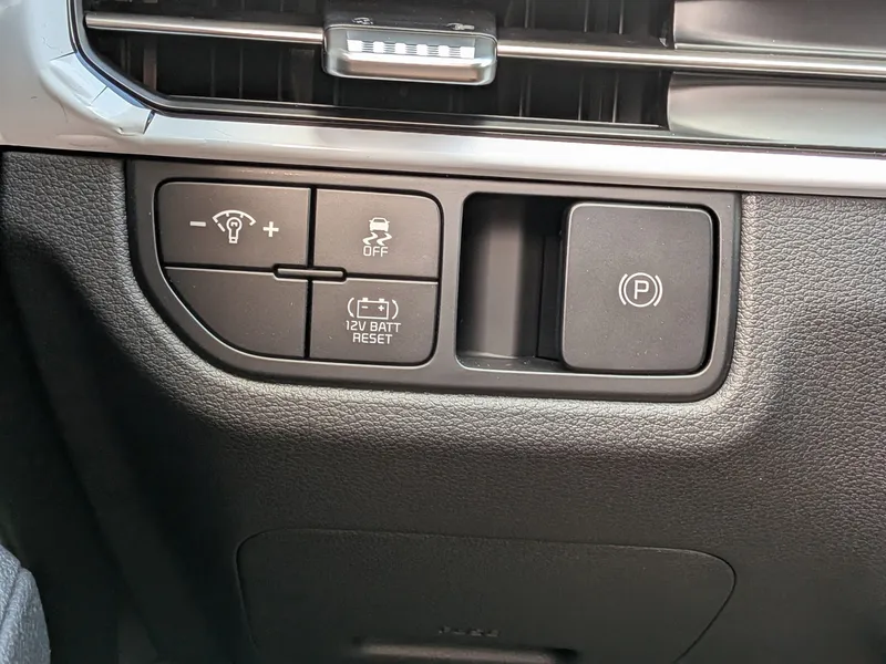 2026 Kia Sportage Hybrid — photo 26 view