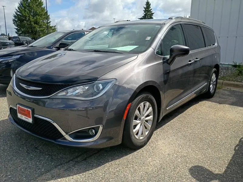 2017 Chrysler Pacifica Touring-L in Other — front three-quarter view