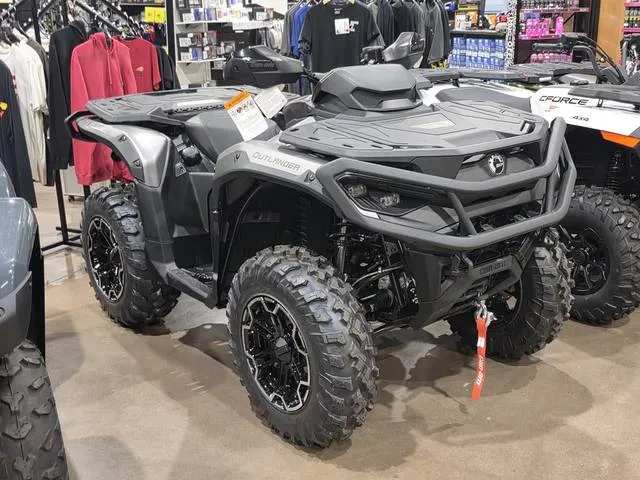 2026 Can-Am® Outlander XT 850 — front three-quarter view