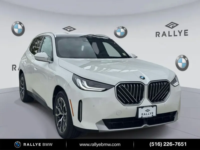 2026 BMW X3 30 xDrive in Alpine White — front three-quarter view
