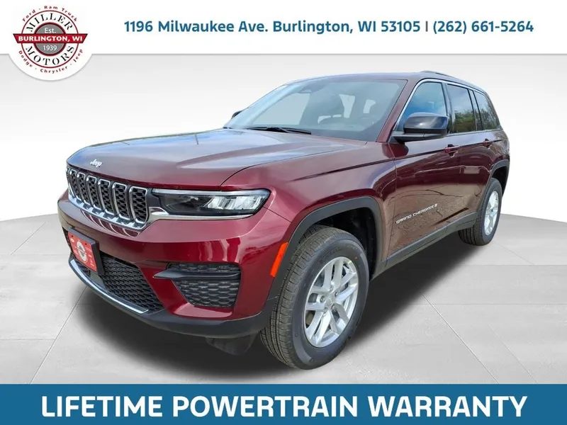 2026 Jeep Grand Cherokee GRAND CHEROKEE LAREDO 4X4 in Velvet Red Pearl-Coat Exterior Paint — front three-quarter view