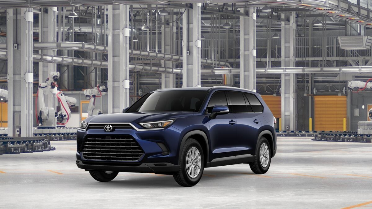 2026 Toyota Grand Highlander XLE in Blueprint — front three-quarter view
