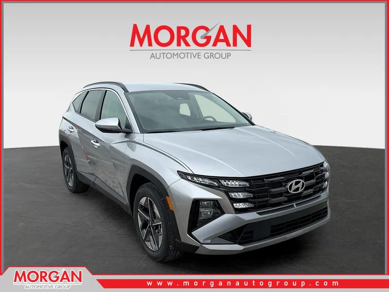 2026 Hyundai TUCSON SEL in Shimmering Silver — front three-quarter view