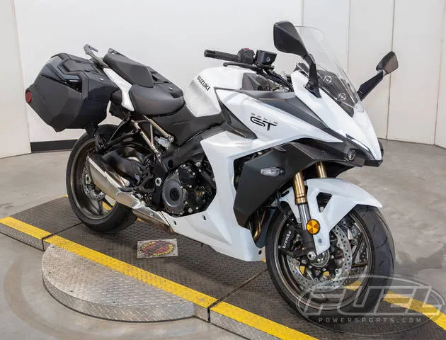 2026 Suzuki GSX-S1000GT+ — front three-quarter view
