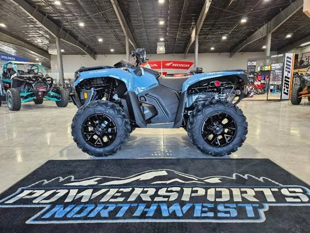 2026 Can-Am® Outlander XT 700 — front three-quarter view