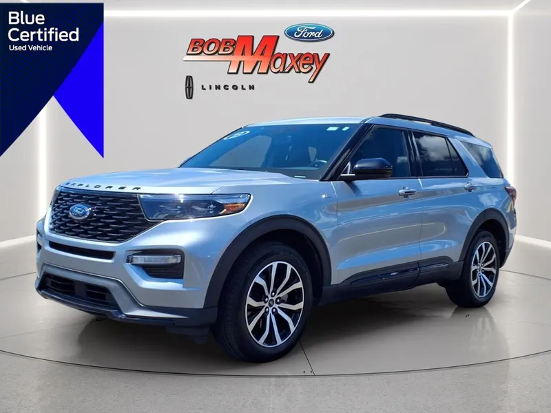 2023 Ford Explorer ST-Line in Iconic Silver Js — front three-quarter view