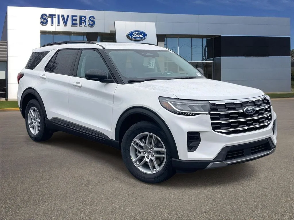 2026 Ford Explorer Active in Star White Metallic Tri-Coat — front three-quarter view