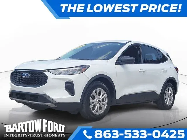 2025 Ford Escape Active in Oxford White — front three-quarter view