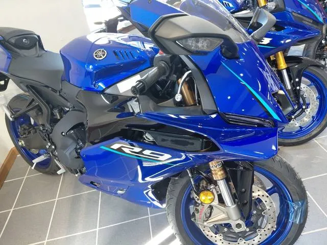 2026 Yamaha YZF-R9 — front three-quarter view