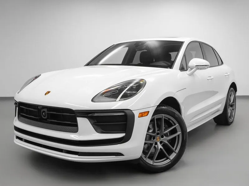 2025 Porsche Macan Macan in Carrara White Metallic — front three-quarter view