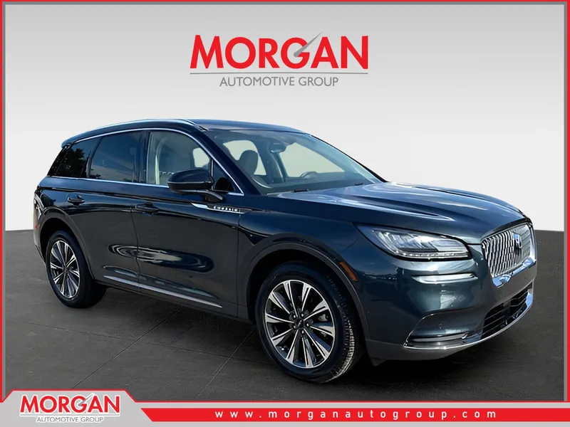 2022 Lincoln Corsair Reserve in Blue Metallic — front three-quarter view