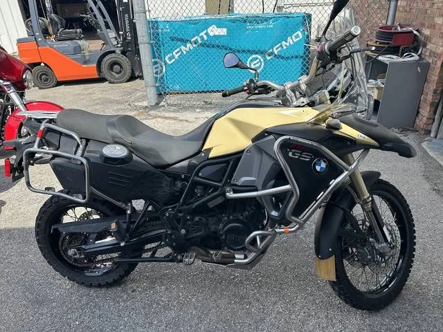 2014 BMW F 800 GS — front three-quarter view