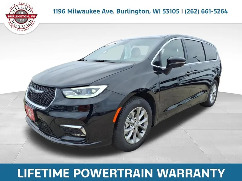 2026 Chrysler Pacifica PACIFICA LIMITED in Diamond Black Crystal Pearl-Coat Exterior Paint — front three-quarter view
