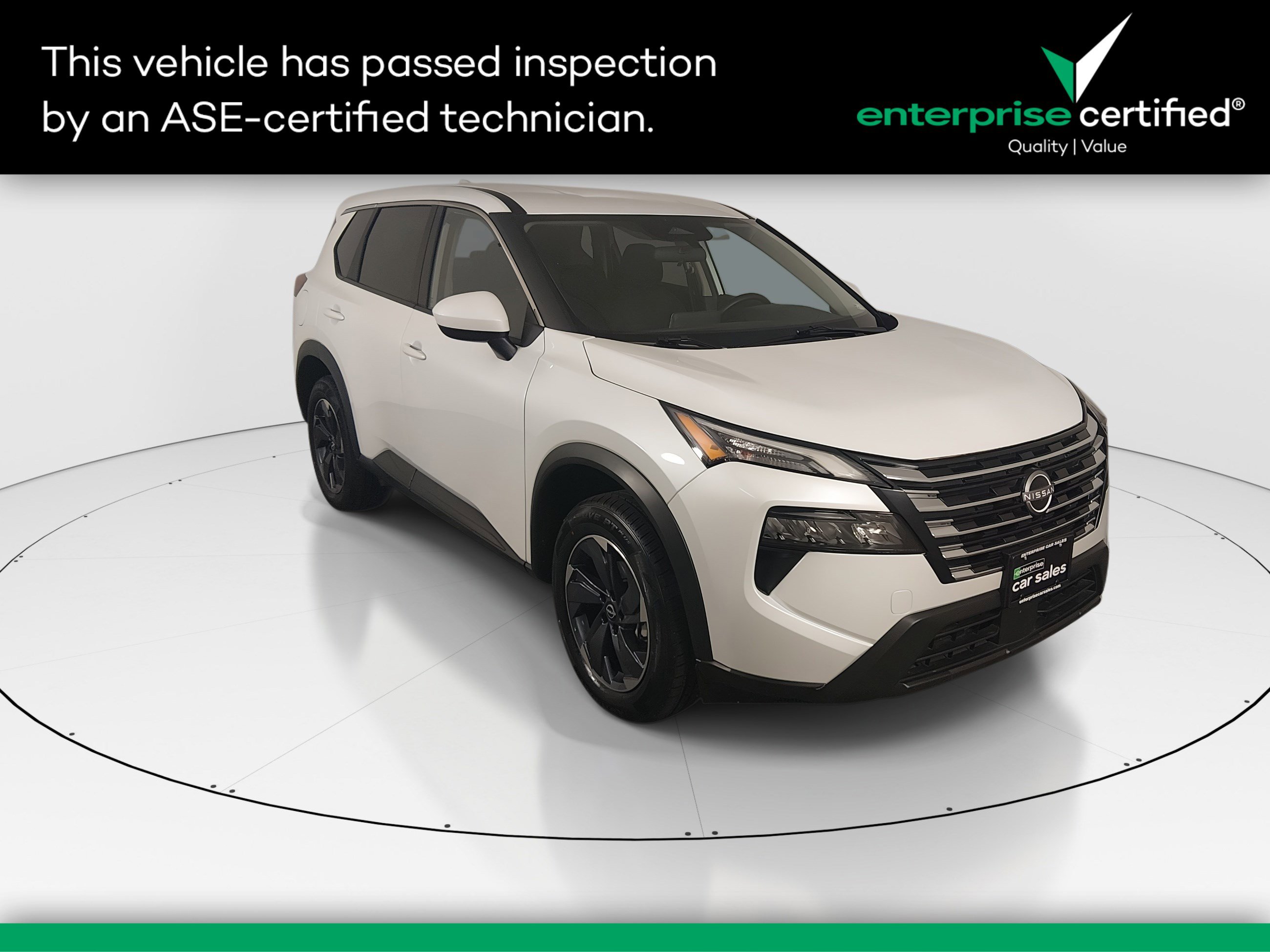 2025 Nissan Rogue FWD SV — front three-quarter view
