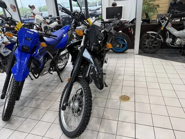 2026 Yamaha WR125R — front three-quarter view