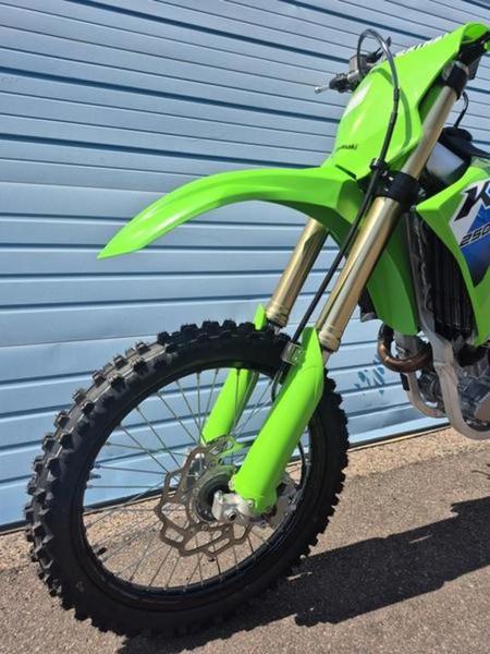 2026 Kawasaki KX250X — photo 8 view