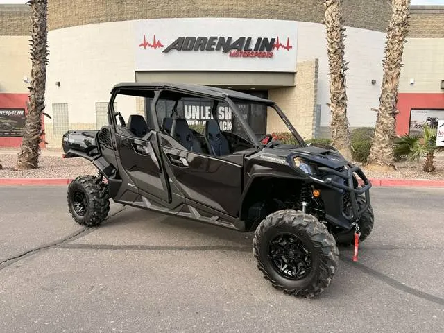 2026 Can-Am® Commander MAX XT 700 — front three-quarter view