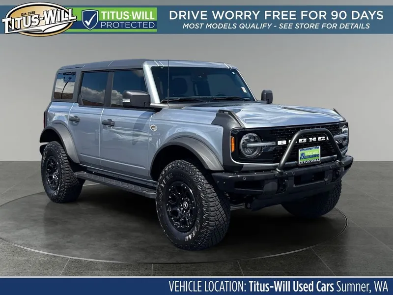 2023 Ford Bronco Wildtrak in Iconic Silver Metallic — front three-quarter view