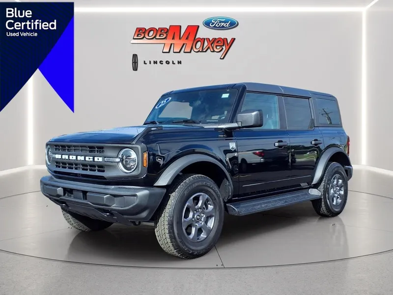 2025 Ford Bronco Big Bend in Shadow Black G1 — front three-quarter view